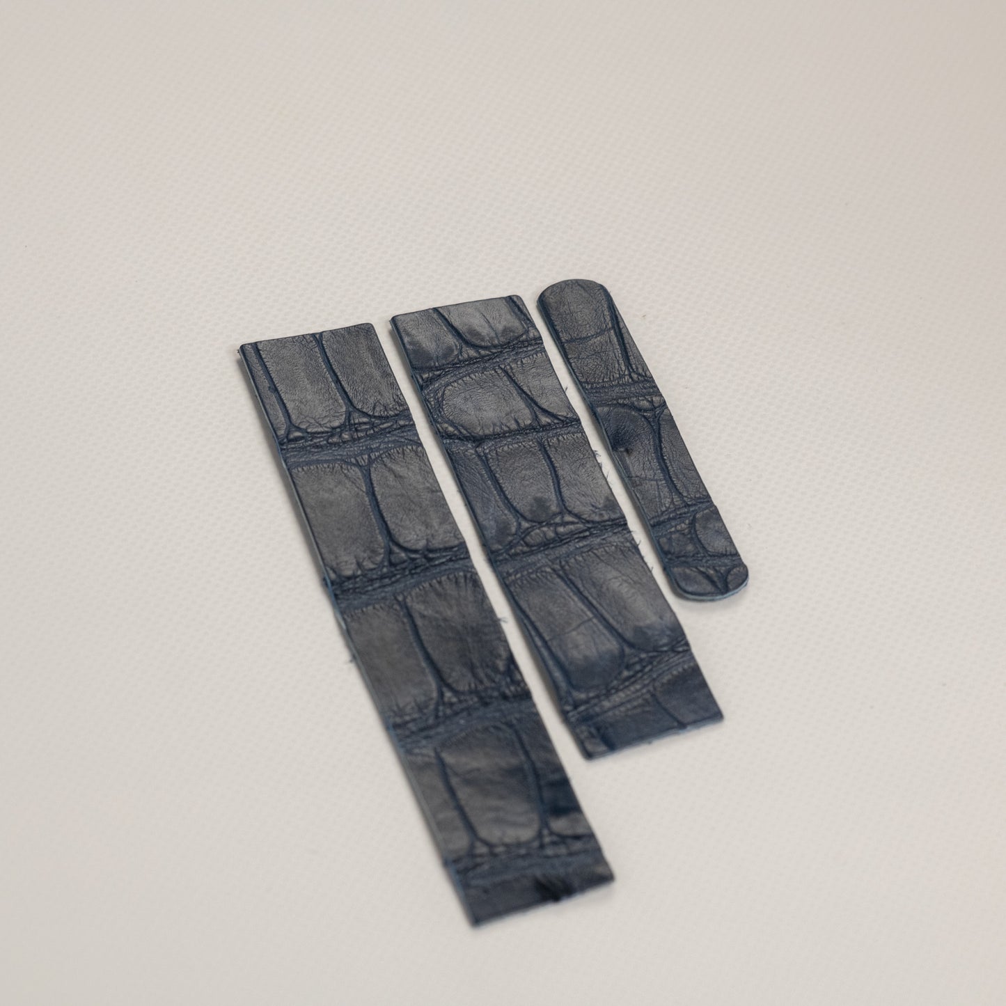 Crocodile Navy, parts for a Watch strap